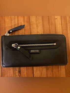 Coach Black Leather Zip Wallet with Front Zip Pocket